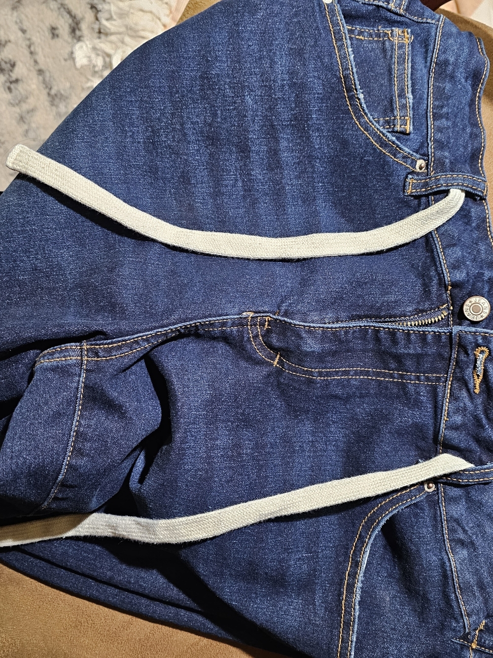 High-Waisted Wide-Leg Jeans - Dark Blue - Picture 3 of 11
